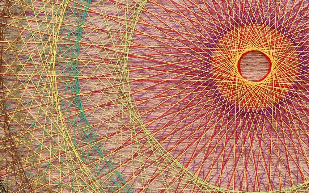 Braid with colorful strings