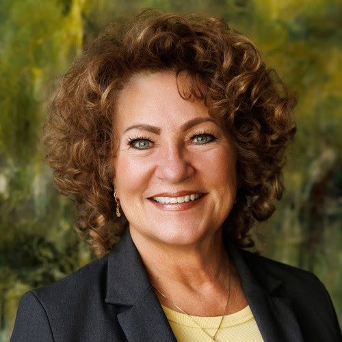 GieseAngela_Web_0825